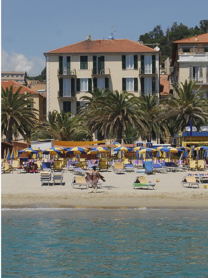 Hotel Gambone Finale Ligure Εξωτερικό φωτογραφία