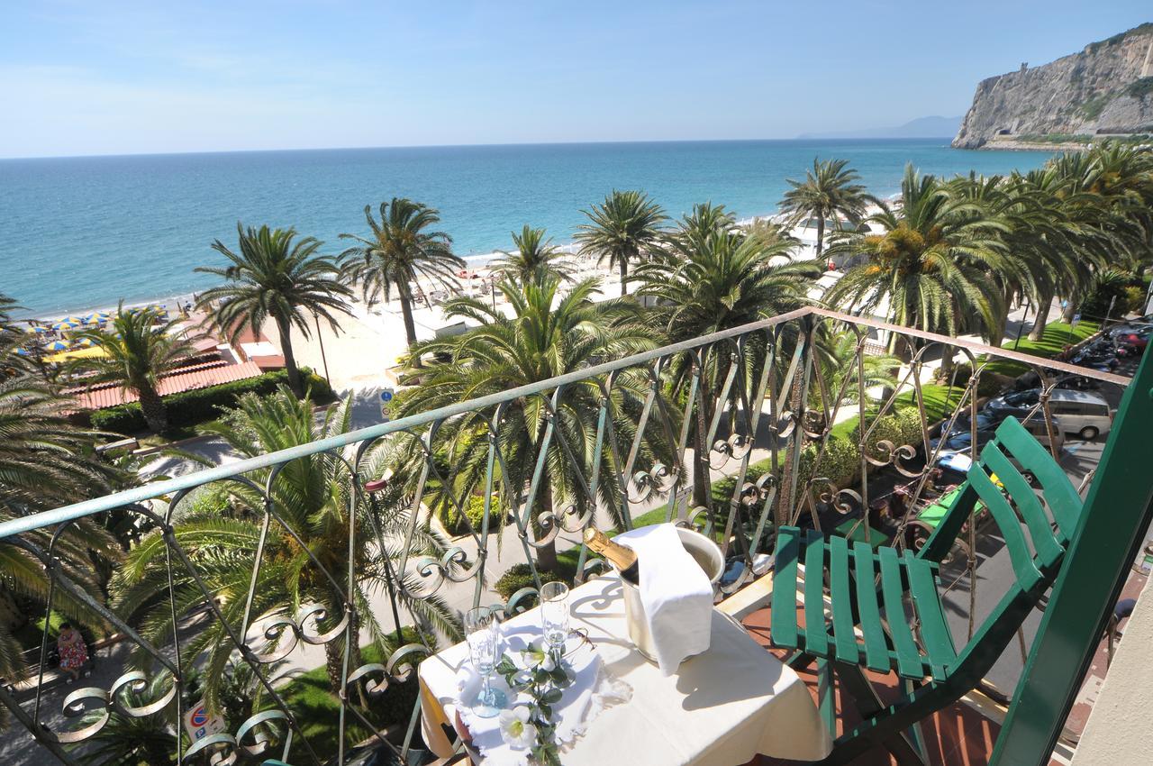 Hotel Gambone Finale Ligure Εξωτερικό φωτογραφία