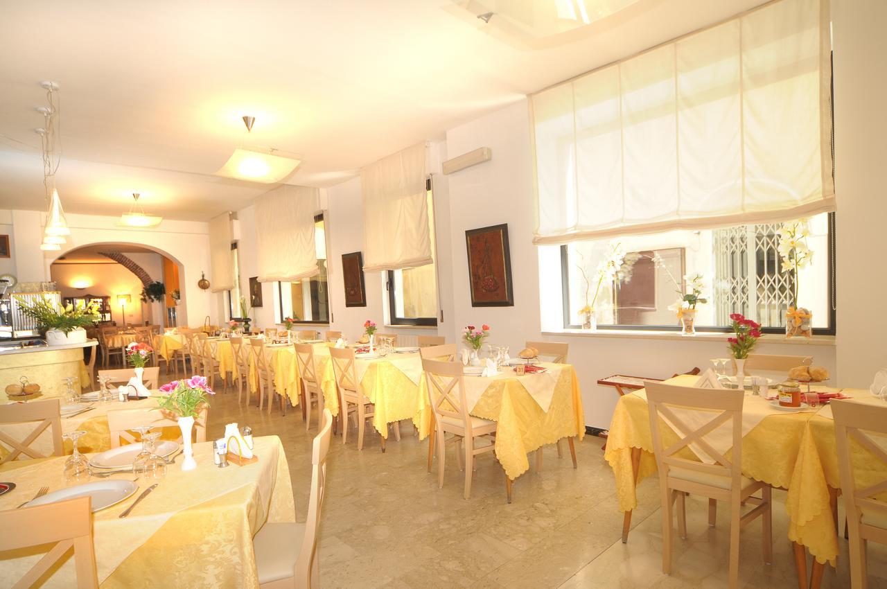 Hotel Gambone Finale Ligure Εξωτερικό φωτογραφία