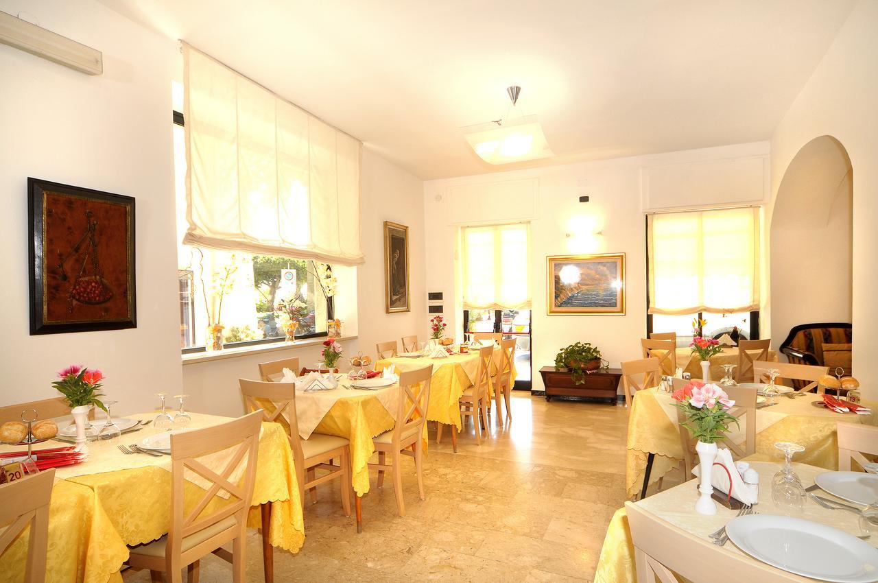 Hotel Gambone Finale Ligure Εξωτερικό φωτογραφία